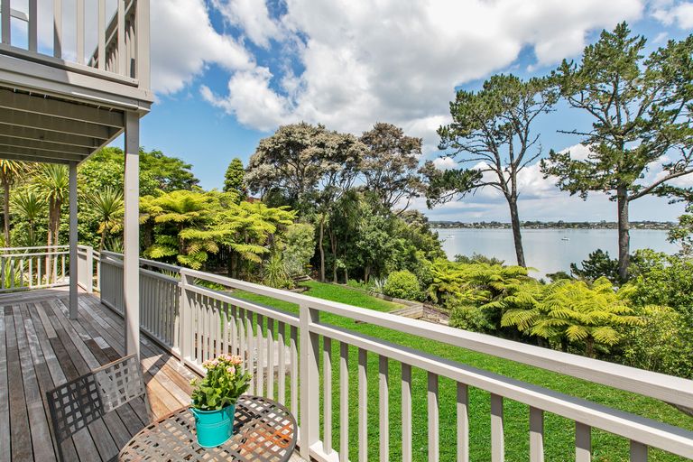 Photo of property in 59 Chatham Avenue, Paremoremo, Auckland, 0632