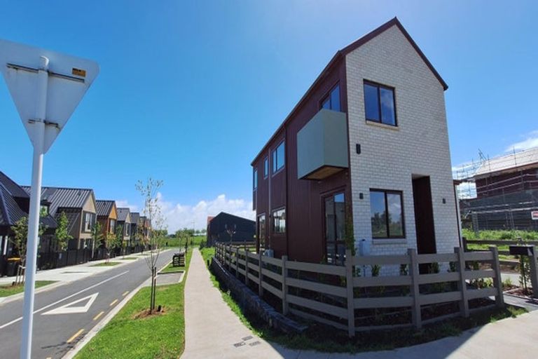 Photo of property in 55 Maungakaraka Road, Karaka, 2580