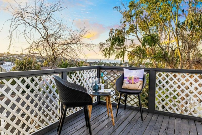 Photo of property in 806b Whangaparaoa Road, Manly, Whangaparaoa, 0930