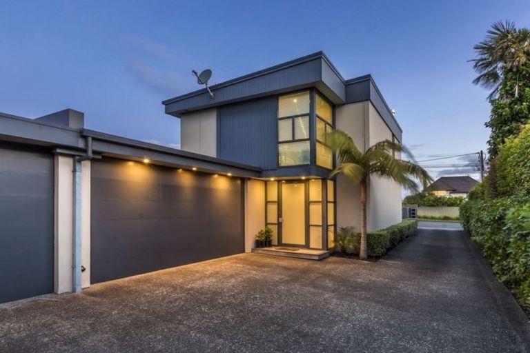 Photo of property in 4a Norwood Road, Bayswater, Auckland, 0622