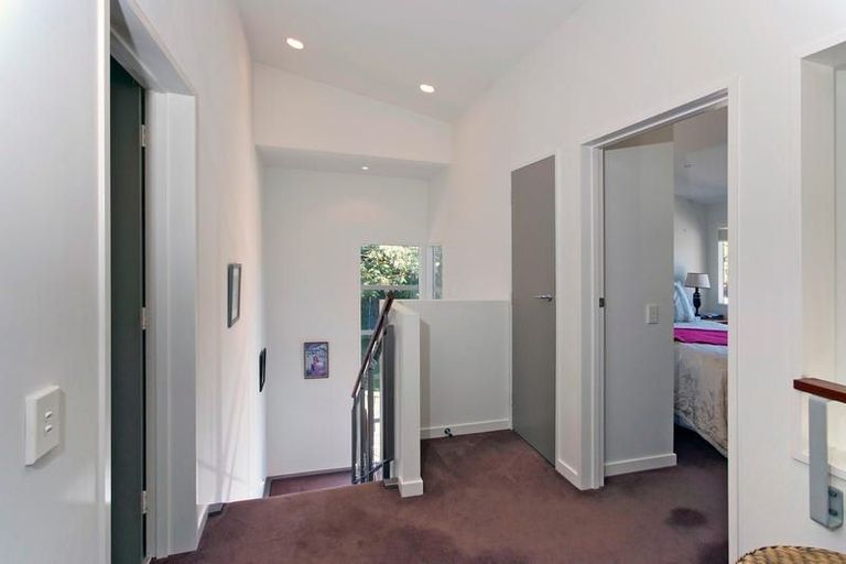 Photo of property in 94b Onslow Road, Khandallah, Wellington, 6035