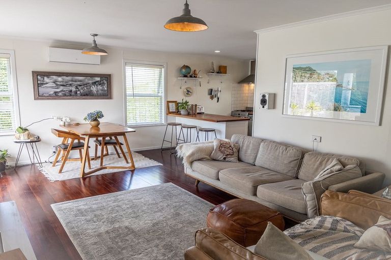 Photo of property in 1/21 Fordham Street, Beach Haven, Auckland, 0626