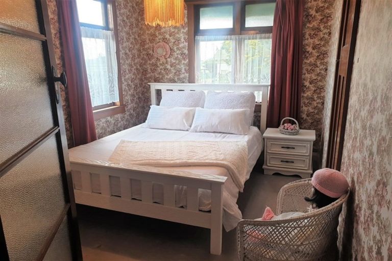 Photo of property in 2 King Street, Dannevirke, 4930