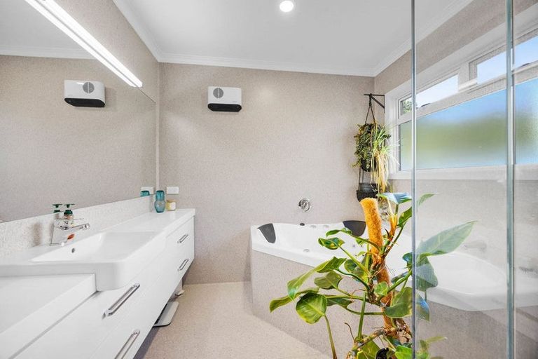 Photo of property in 15 Caplen Street, Hawera, 4610