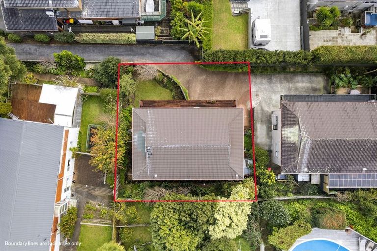 Photo of property in 1/3a Charles Dickens Drive, Mellons Bay, Auckland, 2014