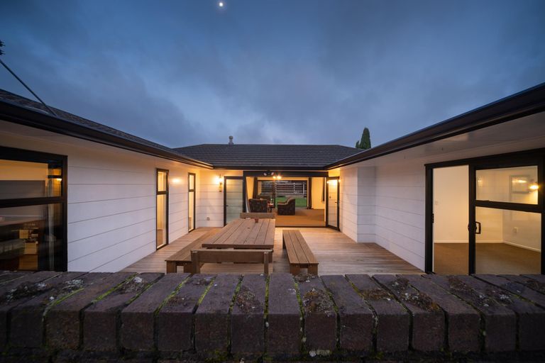 Photo of property in 29 Pencarrow Street, Highbury, Palmerston North, 4412