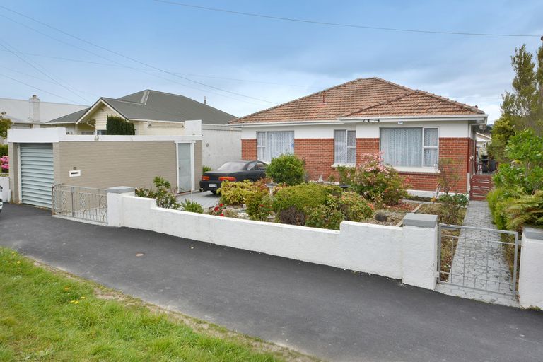 Photo of property in 18 Crest Street, Tainui, Dunedin, 9013