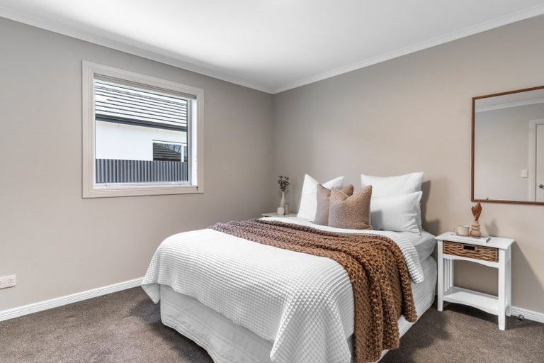 Photo of property in 76 Great North Road, Winton, 9720