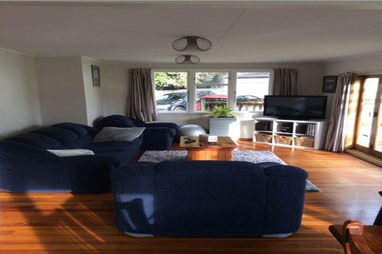 Photo of property in 6 Waikaremoana Place, Pakuranga Heights, Auckland, 2010