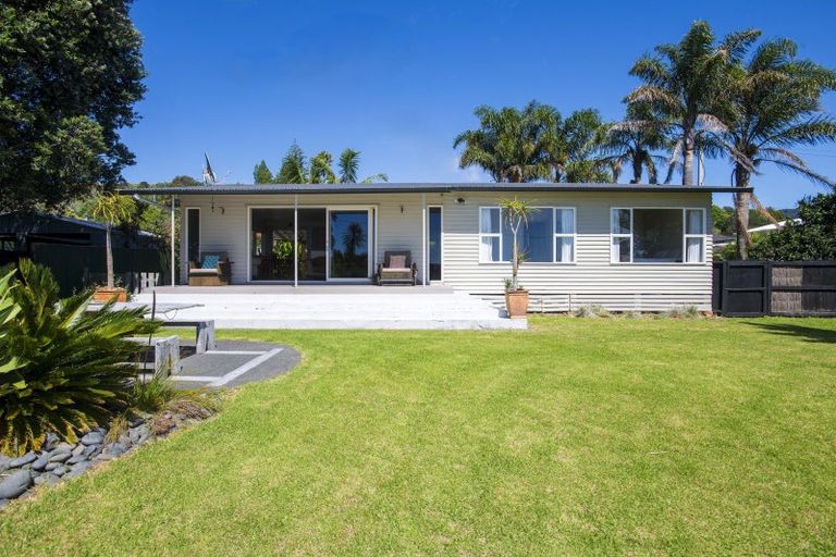 Photo of property in 6 Mere Street, Tokomaru Bay, 4079