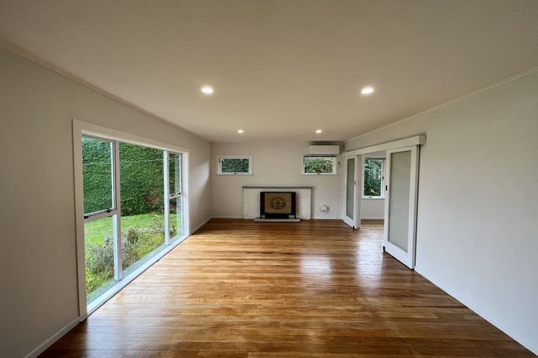 Photo of property in 50 Farquhar Road, Glendene, Auckland, 0602