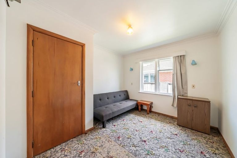 Photo of property in 5 Seddon Street, Wallaceville, Upper Hutt, 5018