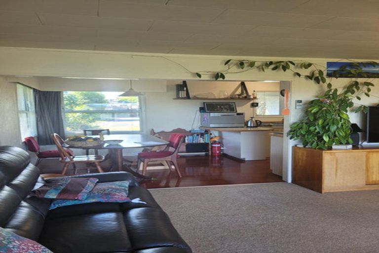 Photo of property in 27 Tumene Drive, Owhata, Rotorua, 3010