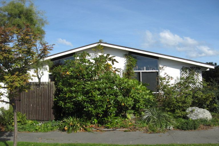 Photo of property in 11 Camrose Place, Ilam, Christchurch, 8041