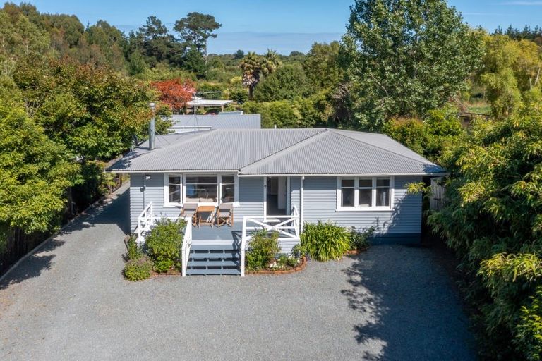 Photo of property in 190 Main Road South, Raumati South, Paraparaumu, 5032