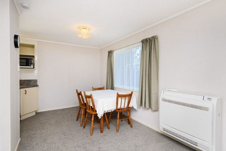 Photo of property in 3b Denbigh Square, Feilding, 4702
