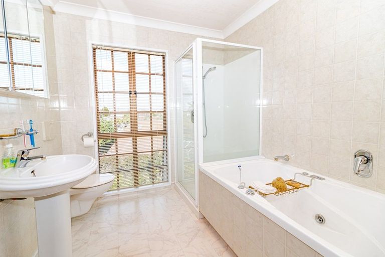 Photo of property in 27 Great North Road, Saint Johns Hill, Whanganui, 4501