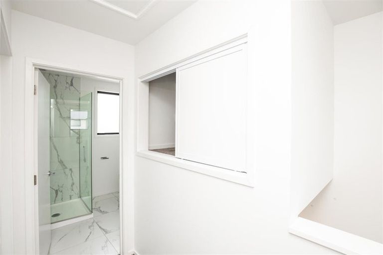 Photo of property in 2/25 Hargest Crescent, Sydenham, Christchurch, 8023