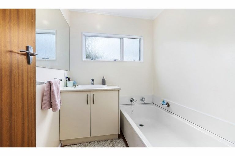 Photo of property in 99 Helston Road, Paparangi, Wellington, 6037