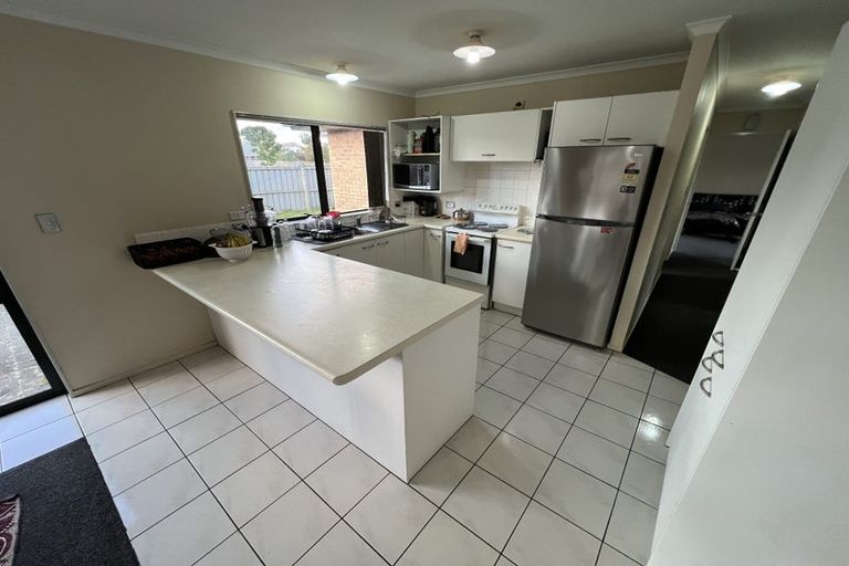 Photo of property in 1/415 Roscommon Road, Clendon Park, Auckland, 2103