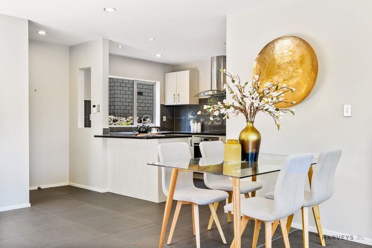 Photo of property in 75b Pleasant Road, Glen Eden, Auckland, 0602