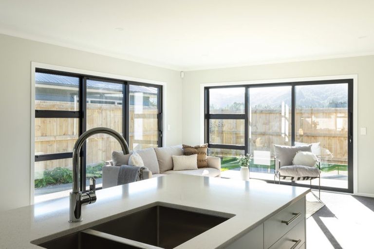 Photo of property in 48 Te Ara O Roimata, Wainuiomata, Lower Hutt, 5014