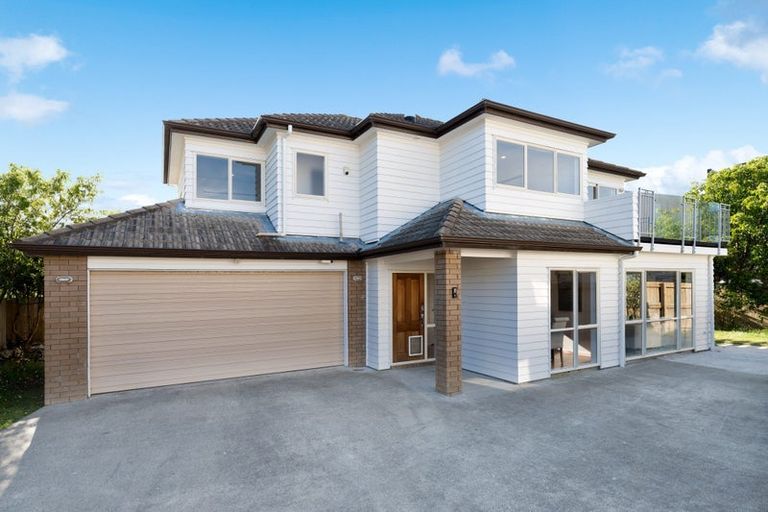 Photo of property in 7 Merlot Way, Te Atatu South, Auckland, 0610