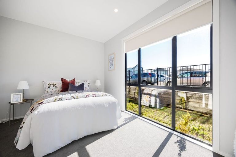 Photo of property in 2 Picnic Point Road, Hobsonville, Auckland, 0616