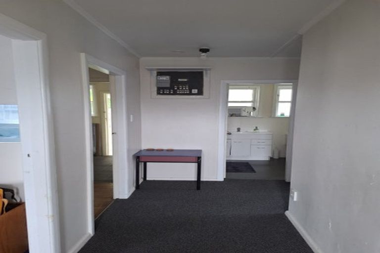 Photo of property in 68 Strand Crescent, Naenae, Lower Hutt, 5011