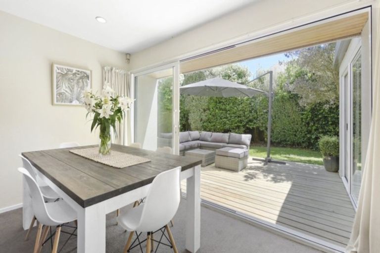 Photo of property in 5 Holderness Place, Ilam, Christchurch, 8041