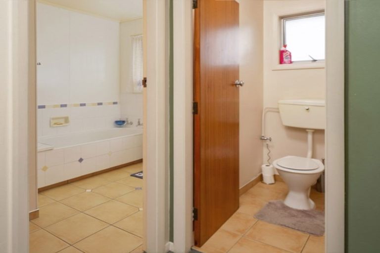 Photo of property in 10 Cornwall Place, Stoke, Nelson, 7011