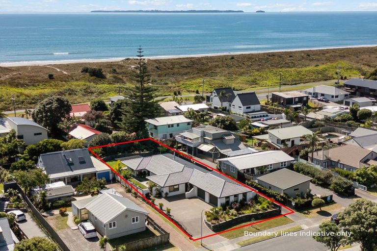 Photo of property in 111 Dickson Road, Papamoa Beach, Papamoa, 3118