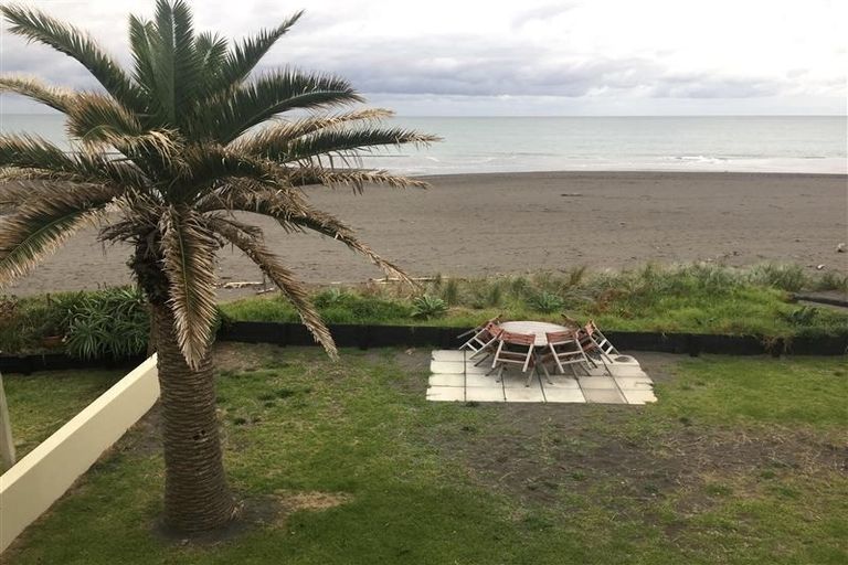 Photo of property in 7 Messenger Terrace, Oakura, 4314