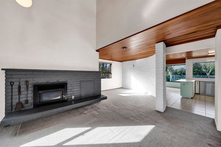 Photo of property in 5a La Salle Drive, Westown, New Plymouth, 4310