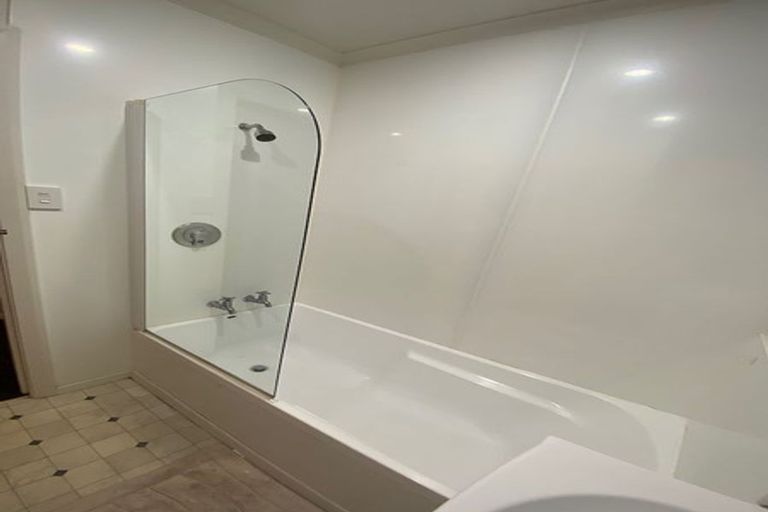 Photo of property in 131 Ruskin Road, Newlands, Wellington, 6037