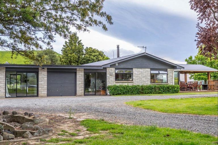 Photo of property in 1008 Cowper Road, Dannevirke, 4976