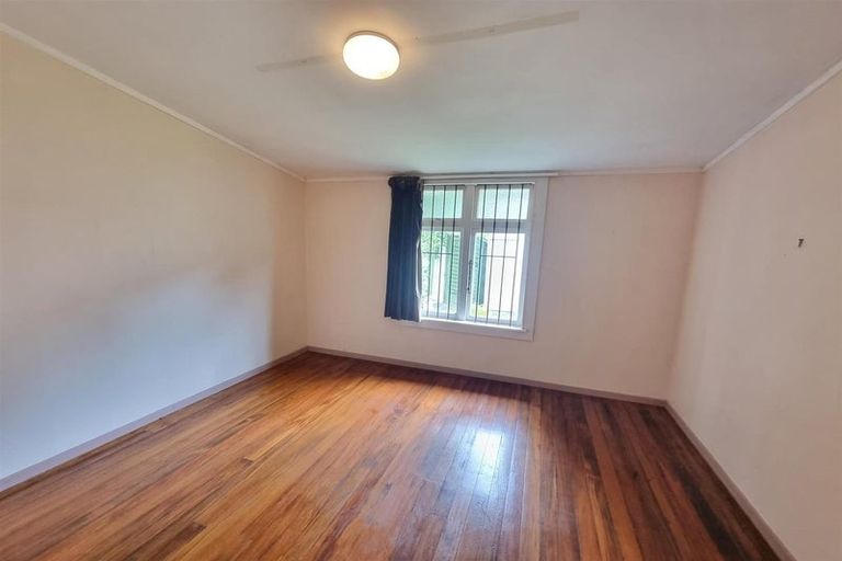 Photo of property in 61 Rimu Street, New Lynn, Auckland, 0600