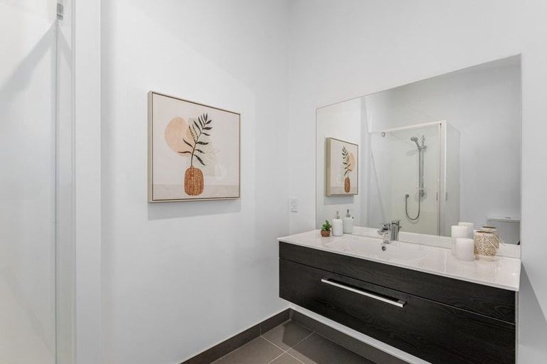 Photo of property in 12/20 Trent Street, Island Bay, Wellington, 6023