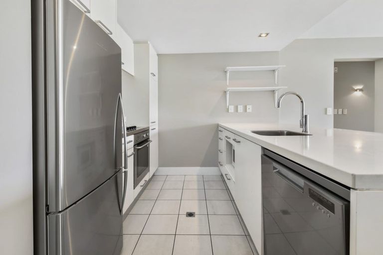 Photo of property in The Capital, 11/370 Oriental Parade, Oriental Bay, Wellington, 6011