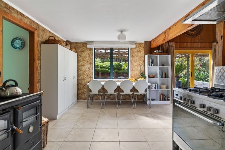 Photo of property in 330 Franklin Road, Paparoa, 0571