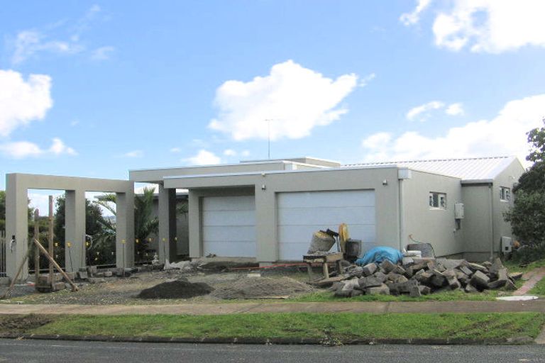 Photo of property in 98 Bramley Drive, Farm Cove, Auckland, 2012