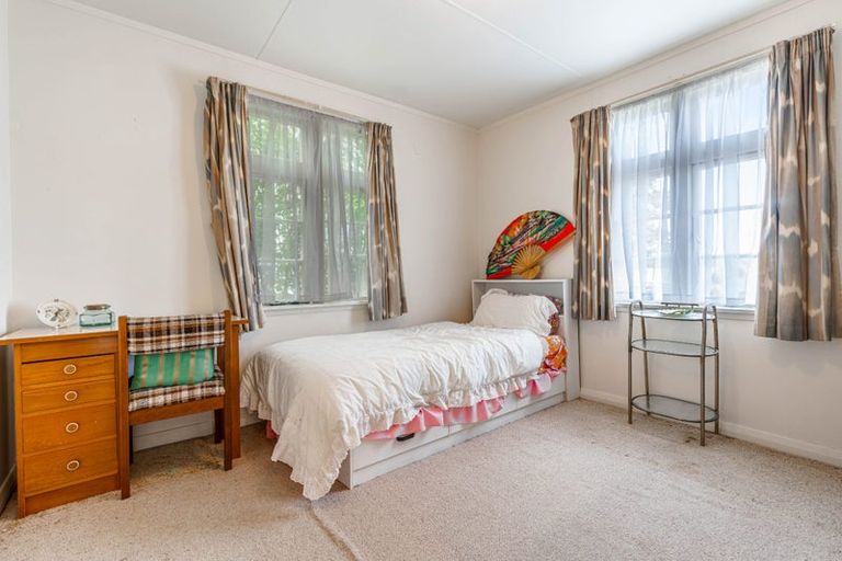 Photo of property in 115 Sunnyside Road, Sunnyvale, Auckland, 0612