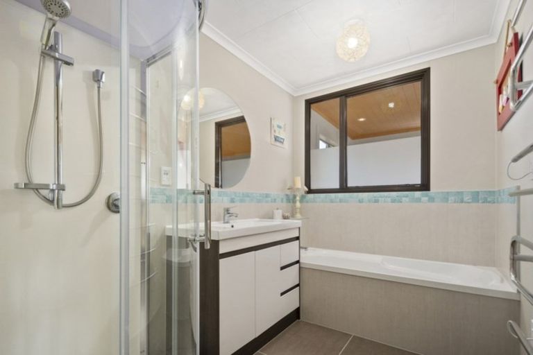 Photo of property in 38 Longstead Avenue, Papamoa Beach, Papamoa, 3118