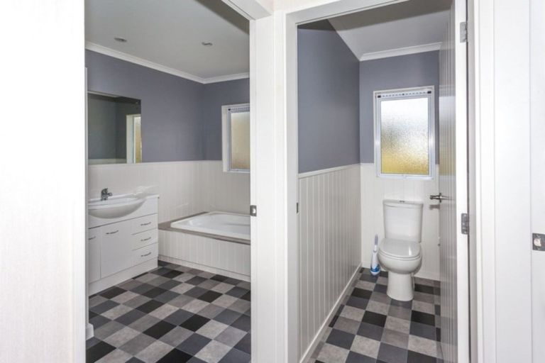 Photo of property in 124a Kon Tiki Road, Whiritoa, Whangamata, 3691