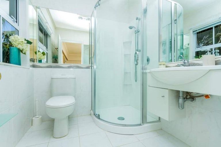 Photo of property in 78 Becroft Drive, Forrest Hill, Auckland, 0620