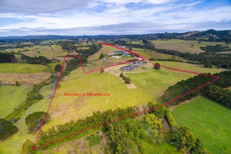 Photo of property in 28 Peters Lane, Taupaki, Henderson, 0782