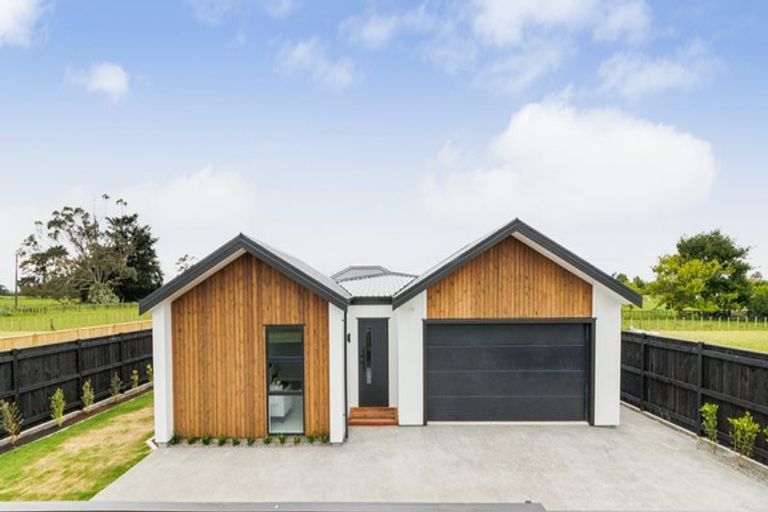Photo of property in 124 Churcher Street, Maewa, Feilding, 4702