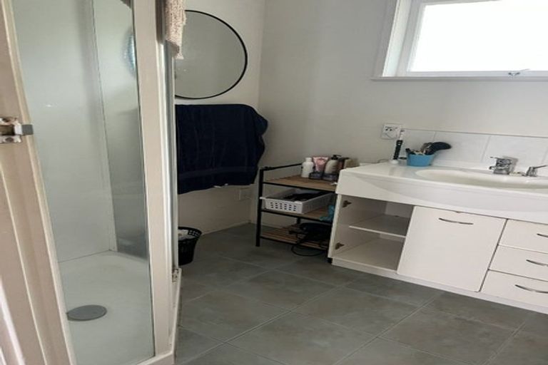 Photo of property in 1/24 Gordon Avenue, Milford, Auckland, 0620