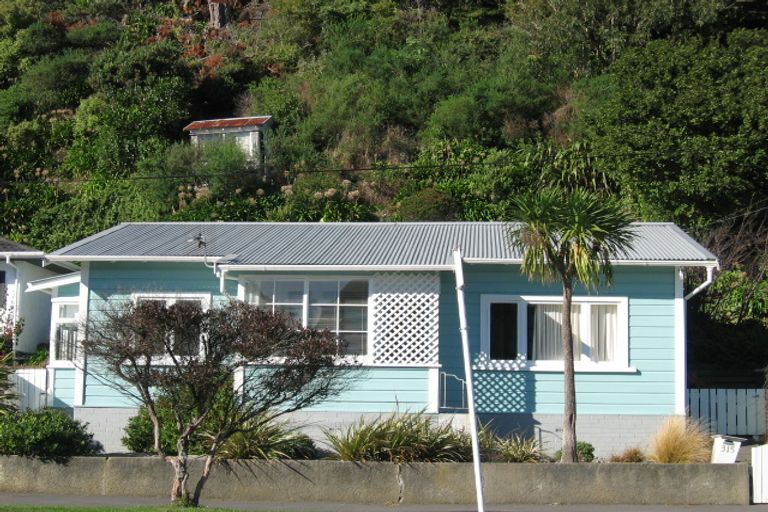 Photo of property in 315 Muritai Road, Eastbourne, Lower Hutt, 5013