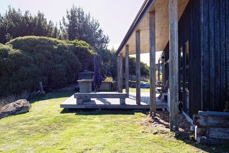 Photo of property in 35 Tama Road, Riversdale Beach, Masterton, 5872